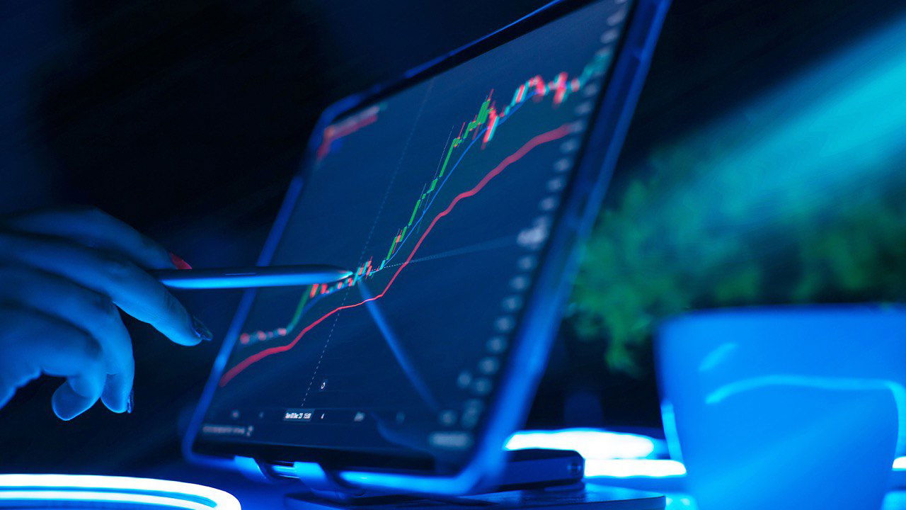 XRP Market Consolidation and Price Forecasting Dynamics